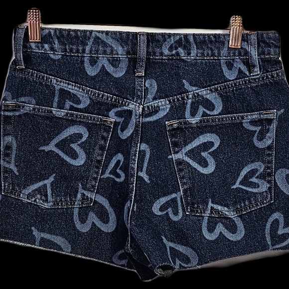 EUC Refuge Denim Chelsea Shorts with hearts - Picture 2 of 3